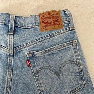 Levi’s 501 High Waisted Shorts Light Denim Wash